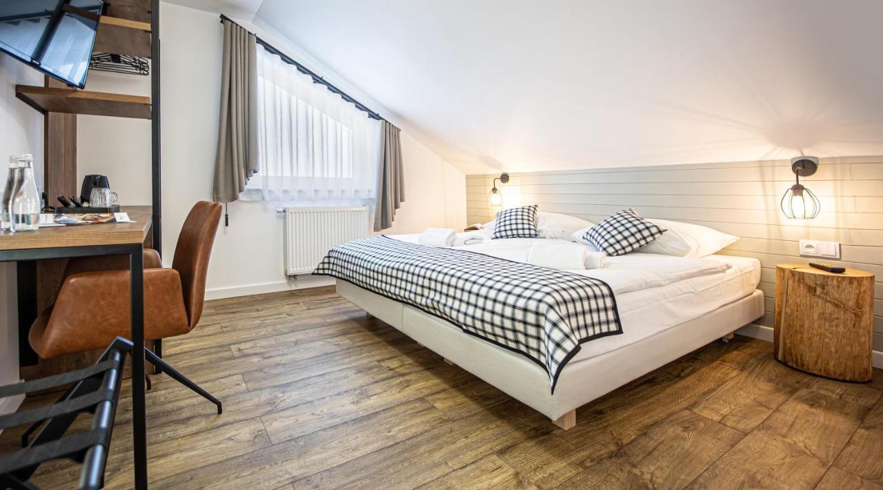 Hotel Sajmino Family House à Ostróda Extérieur photo